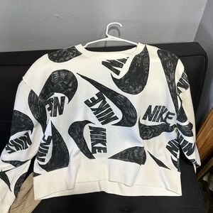 Nike White and Black Graphic Sweatshirt